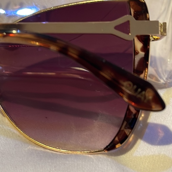 NWOT Quay Sunglasses - Picture 4 of 5